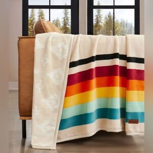 Brand New! Pendleton Reversible Plush Throw -Mount Foraker